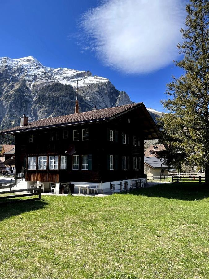 Familienferien Im Chalet Baergli คันเดอร์ชเตค ภายนอก รูปภาพ